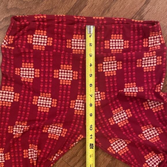 Lularoe tall and curvy, super soft leggings, red light, pink, and light peach - Picture 6 of 8